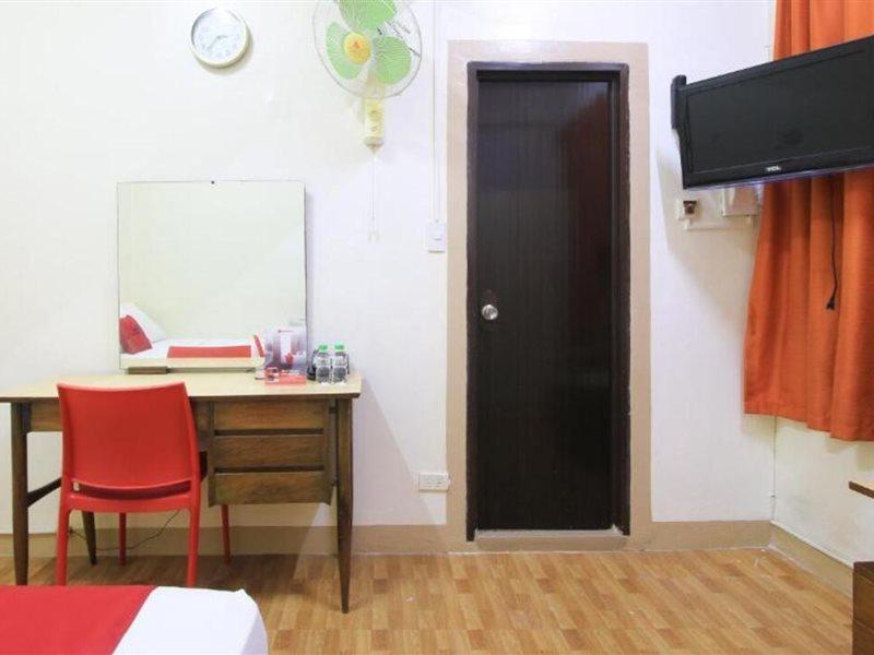 Reddoorz Plus @ Chinatown Binondo Манила Экстерьер фото