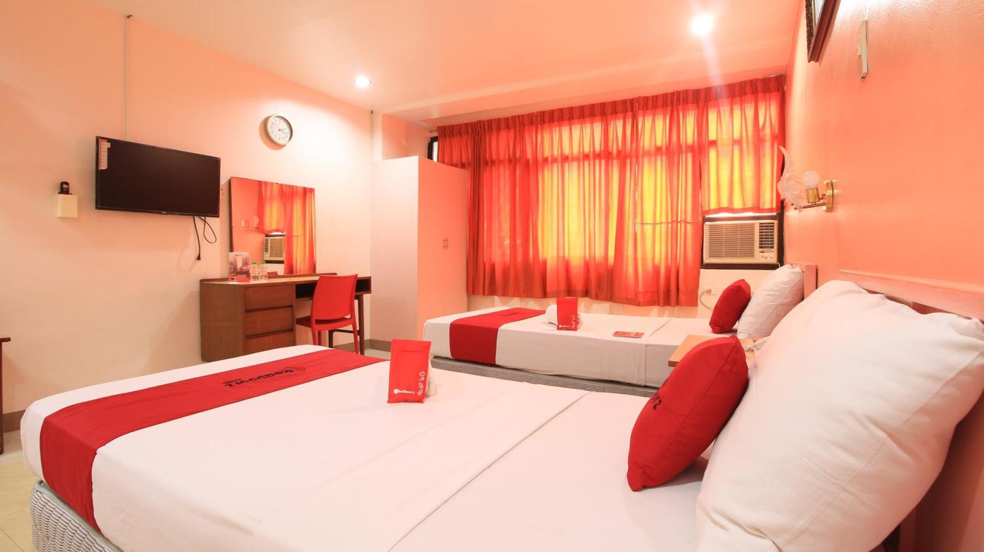 Reddoorz Plus @ Chinatown Binondo Манила Экстерьер фото