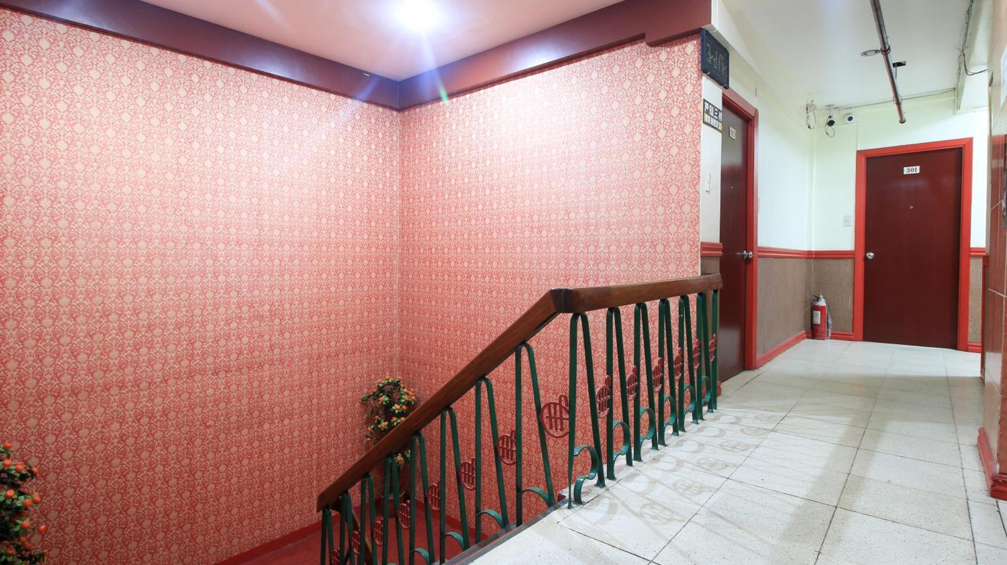 Reddoorz Plus @ Chinatown Binondo Манила Экстерьер фото